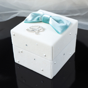 お奨め プロポーズジュエリーボックス