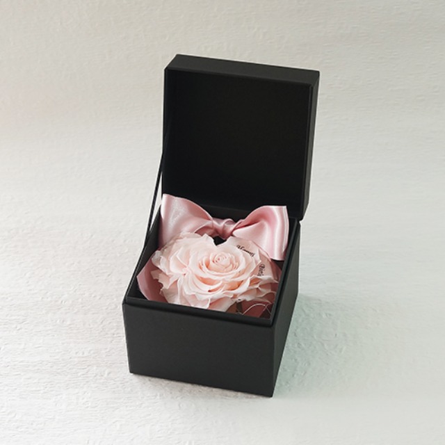 ハート型のバラ ジュエリーボックス